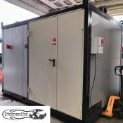 Wynajem kontenerowej kotłowni olejowej Viessmann 200 kW – widok zewnętrzny gotowego do transportu urządzenia.