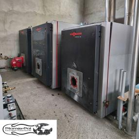 Przemysłowe kotły grzewcze Viessmann Vitoplex 100 o dużej mocy od 1120 kW do 1400 kW, przeznaczone do instalacji w kotłowniach olejowych i gazowych, dostępne w ofercie Płomex-Pol.
