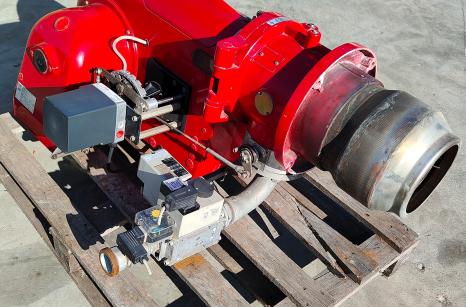 Przemysłowy palnik gazowy Weishaupt G7 1-D ZMD, moc 250–1550 kW, używany palnik do kotłowni industrialnych.